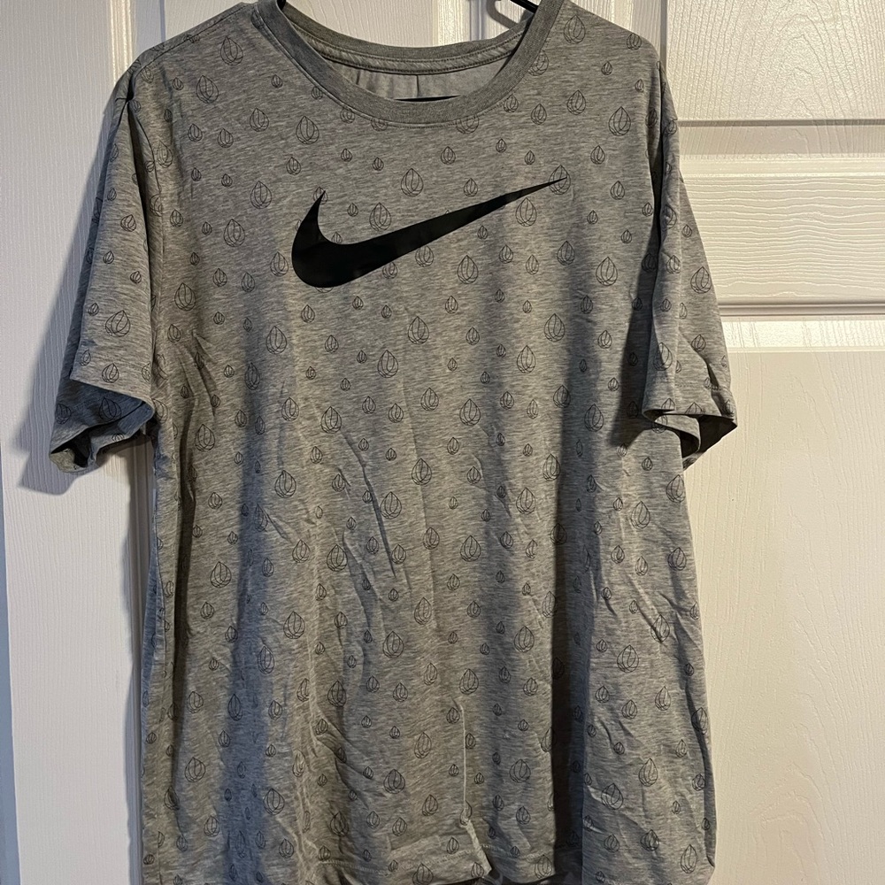 Brand: Nike, Size: XL, Black & Gray